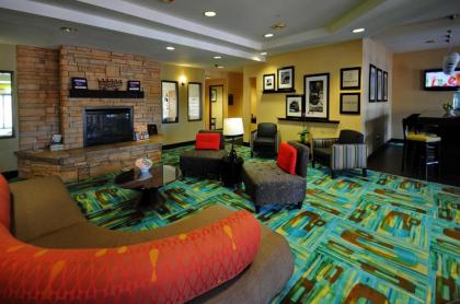 Hampton Inn Glenwood Springs - image 17