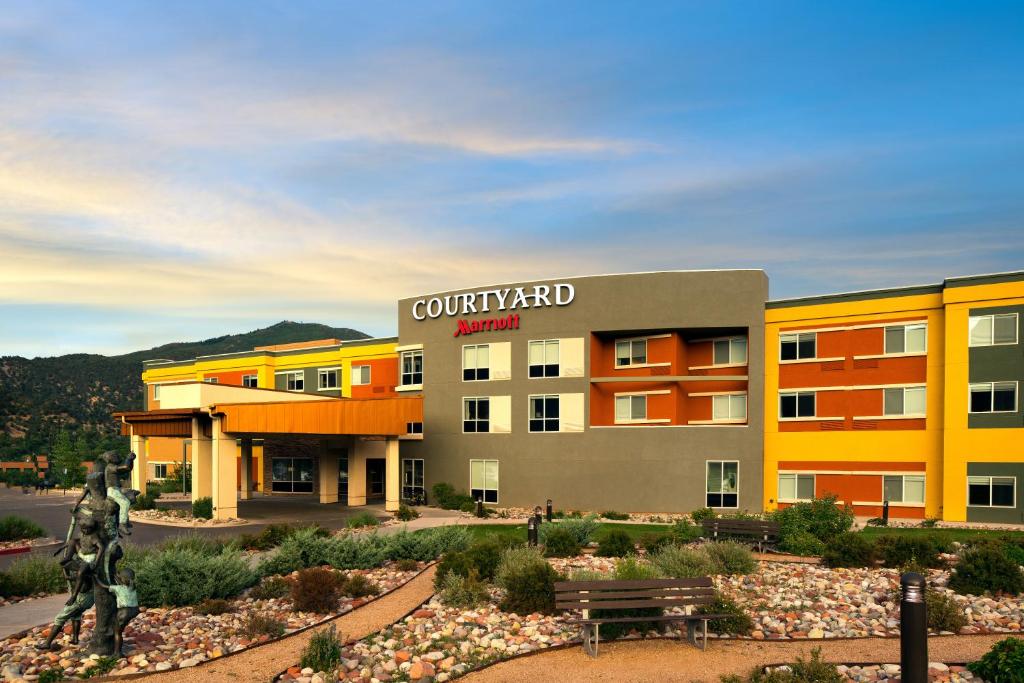 Courtyard by Marriott Glenwood Springs - main image