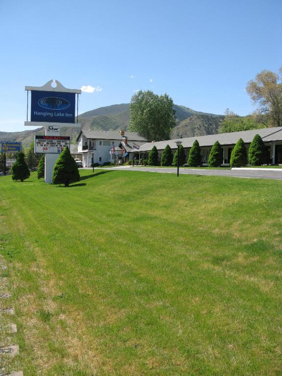 Hanging Lake Inn - image 4