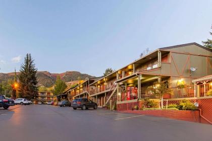 Rodeway Inn Glenwood Springs - image 10