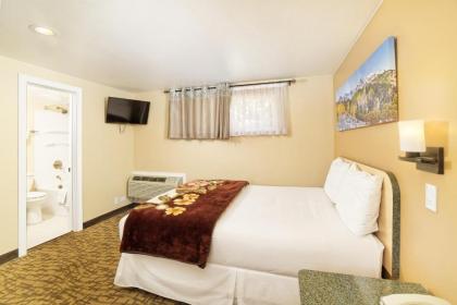 Glenwood Springs Inn - image 10