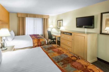 Glenwood Suites Ascend Hotel Collection BY CHOICE HOTELS - image 3