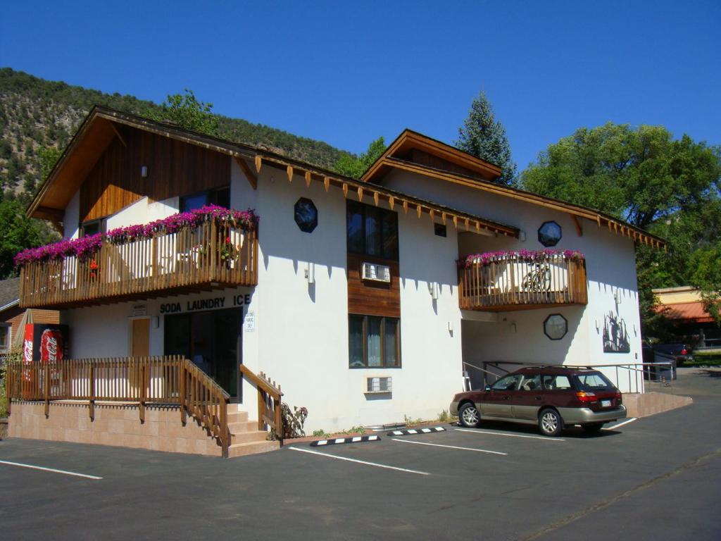 Starlight Lodge - image 5