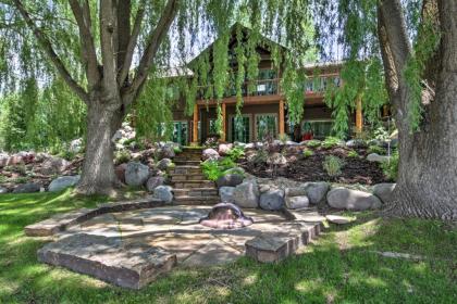 Rivers Edge mtn Home Private Hot tub and Views