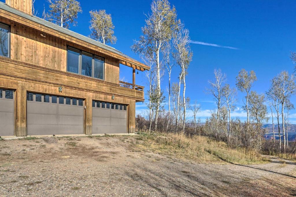 Modern Cabin with Balcony Views and Fireplace! - image 5