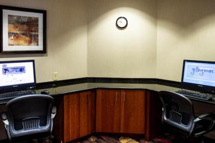 Hampton Inn Gloucester - image 8