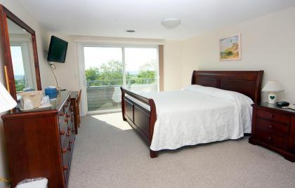 Sea Lion Motel - image 11