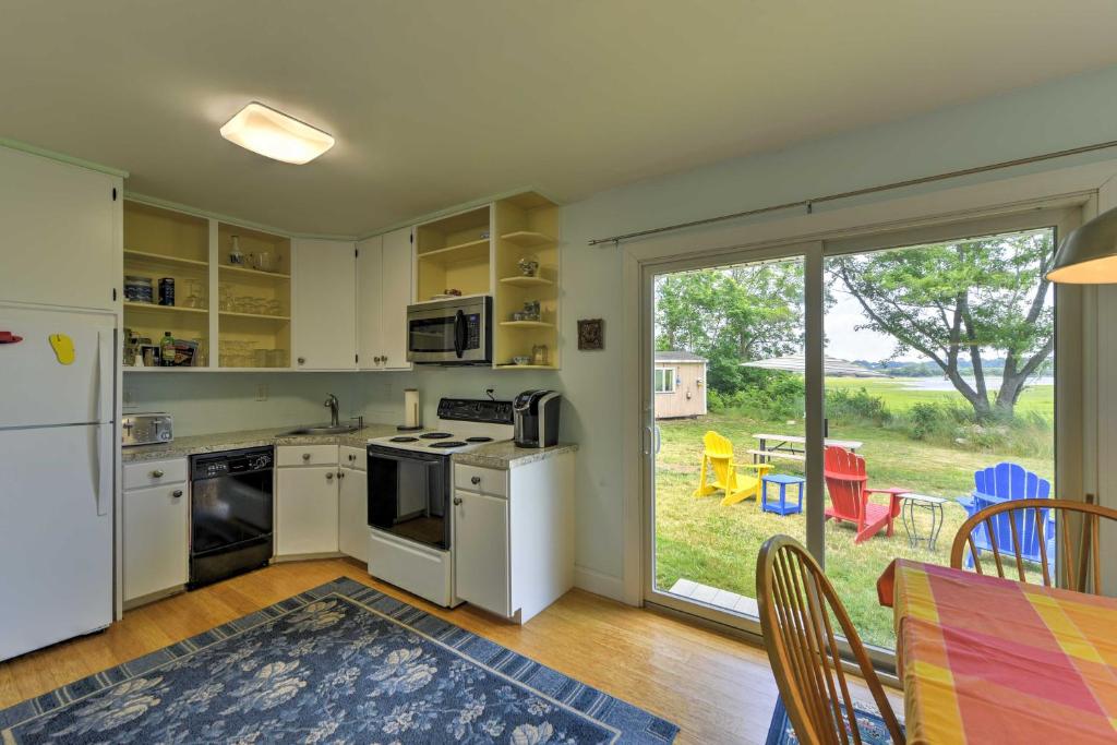 Lovely Blue Heron Cottage on Annisquam River! - image 3