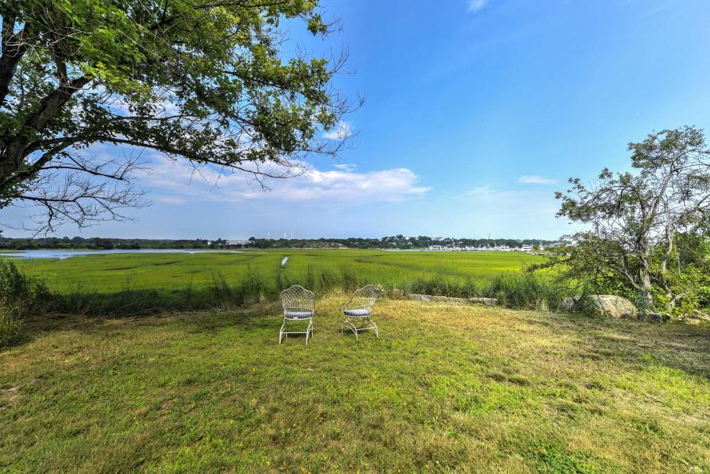 Lovely Blue Heron Cottage on Annisquam River! - image 4