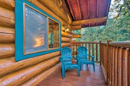 Custom Riverfront Log Home near Stevens Pass! - image 11