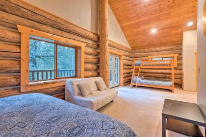 Custom Riverfront Log Home near Stevens Pass! - image 6