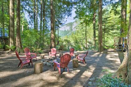 3 Enchanting Riverfront Cabins with Hot tub Gold Bar Washington