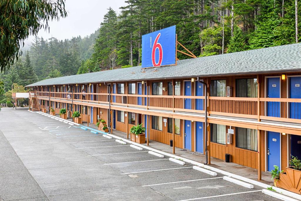 Motel 6 Gold Beach - main image