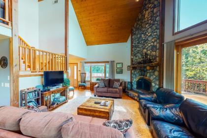 Rogue River Retreat - image 4