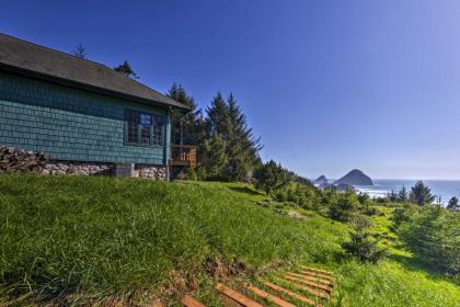 Forested Gold Beach House with Panoramic Ocean Views! - image 11