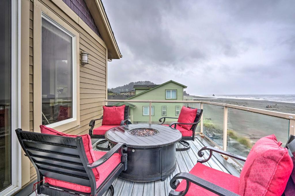 Pet-Free Oceanfront Home with Hot Tub and Beach Access - main image