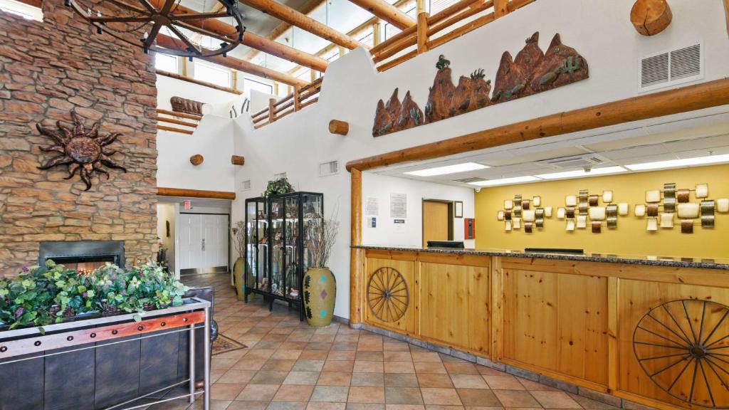 Best Western Gold Canyon Inn & Suites - image 2