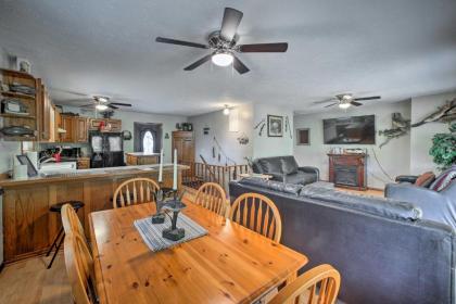 Lakefront Table Rock Home - 2 Porches and Kayaks - image 2