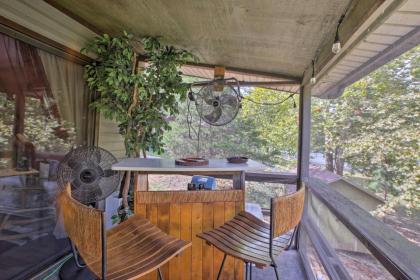 Lakefront Table Rock Home - 2 Porches and Kayaks - image 9