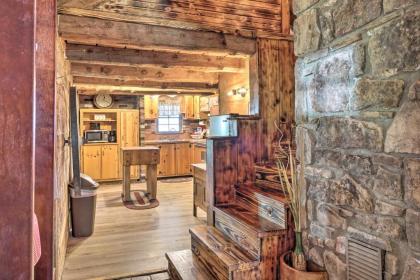 Rustic Log Cabin Less Than 1 Mile to Table Rock Lake! - image 10