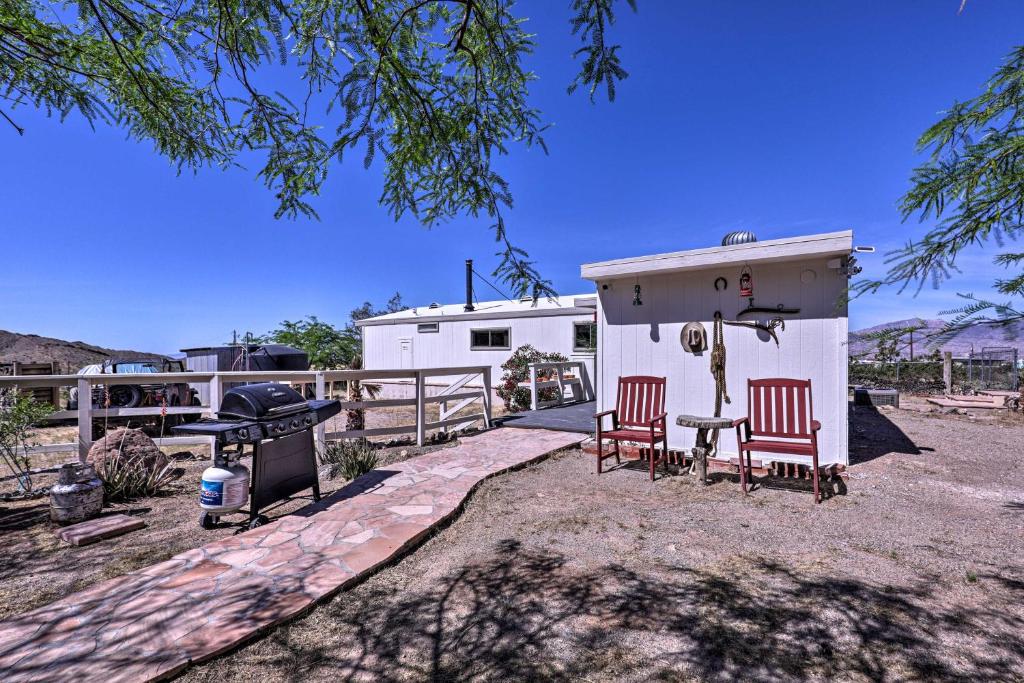 Rustic Bullhead City Retreat with Porch and Views - image 3