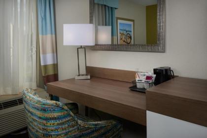 Hampton Inn Goldsboro - image 9