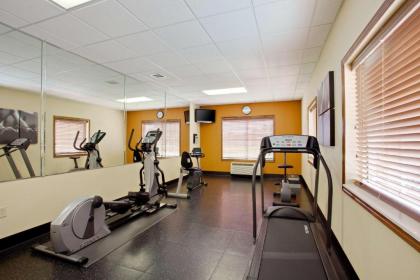 Country Inn & Suites by Radisson Goldsboro NC - image 3