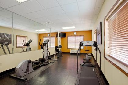 Country Inn & Suites by Radisson Goldsboro NC - image 9