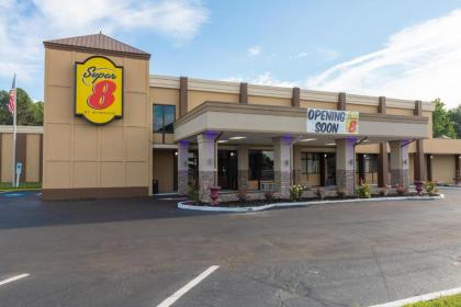 Super 8 by Wyndham Goldsboro - image 9