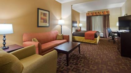 Best Western Plus Goliad Inn & Suites - image 13