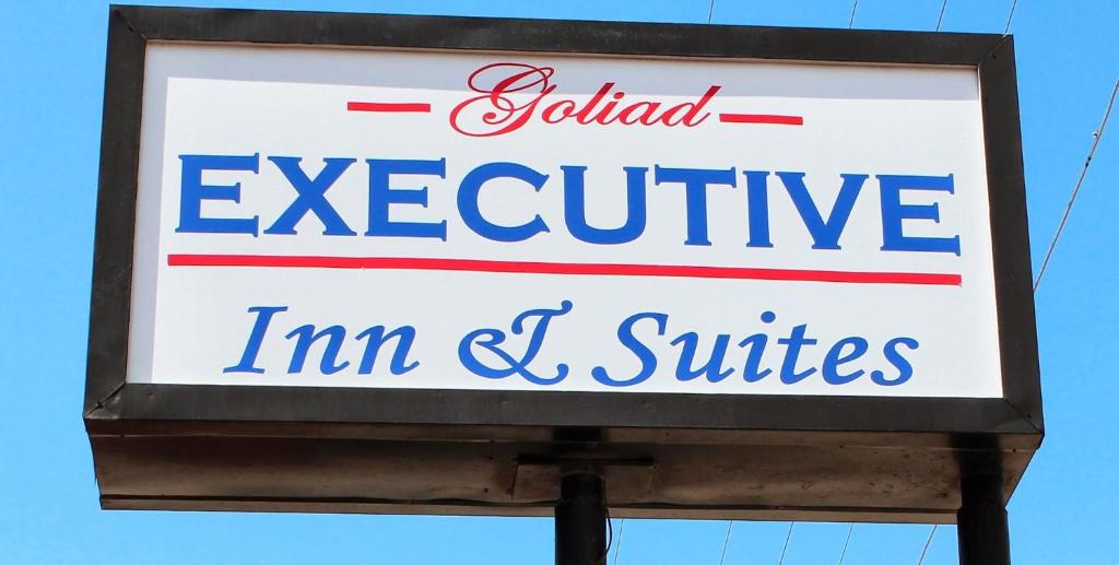 Executive Inn Goliad - image 2