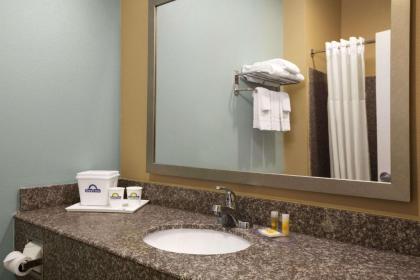 Days Inn & Suites by Wyndham Gonzales - image 12