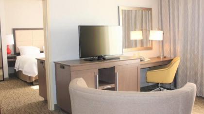 Hampton Inn Gonzales - image 10