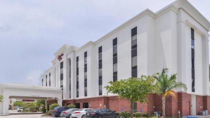 Hampton Inn Gonzales - image 5