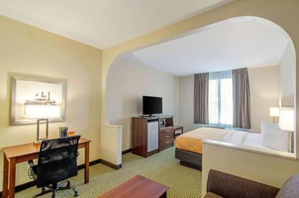 Quality Inn & Suites Near Tanger Outlet Mall - image 13