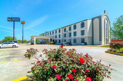 Quality Inn & Suites Near Tanger Outlet Mall - image 9