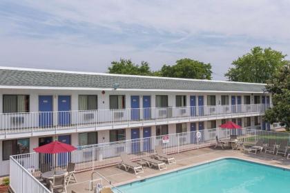 Motel 6-Goodlettsville TN - Nashville - image 2