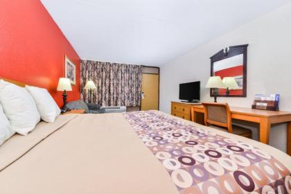 Americas Best Value Inn - Goodlettsville - image 8