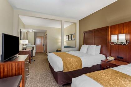 Comfort Suites At Rivergate Mall - image 9