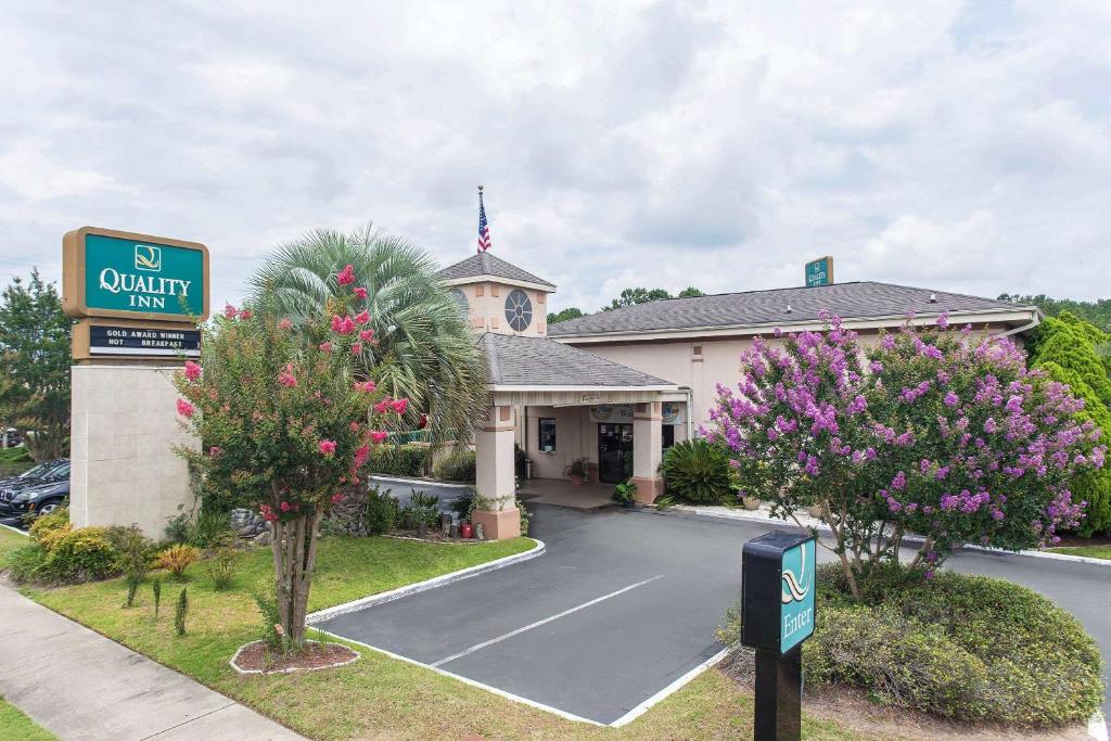 Quality Inn Goose Creek - Charleston - main image