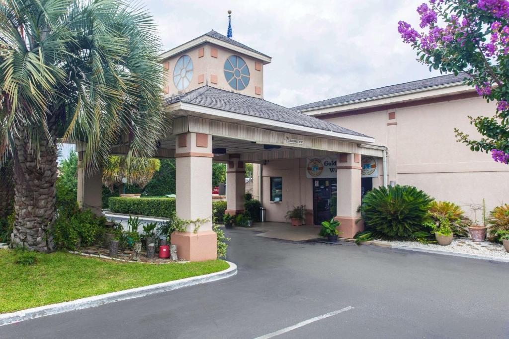 Quality Inn Goose Creek - Charleston - image 3