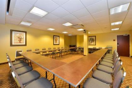 Best Western Plus Crossroads Inn & Suites - image 14