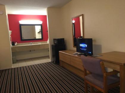 Suite 16 Motel - image 8