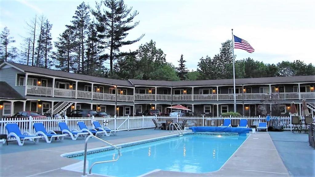 Mt. Madison Inn & Suites - main image