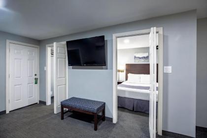 Mt. Madison Inn & Suites - image 15