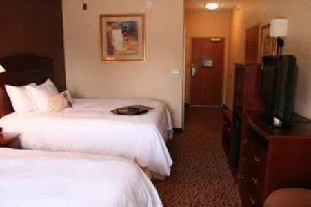 Hampton Inn Goshen - image 2