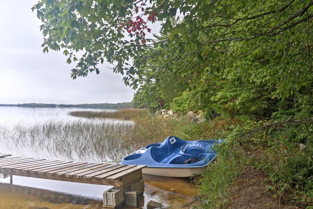 Gould City Lakefront Hideaway with Dock and Rowboat! - main image