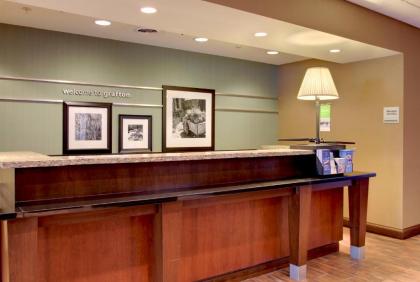 Hampton Inn & Suites Grafton - image 13