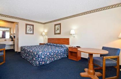 Americas Best Value Inn-Grain Valley - image 13