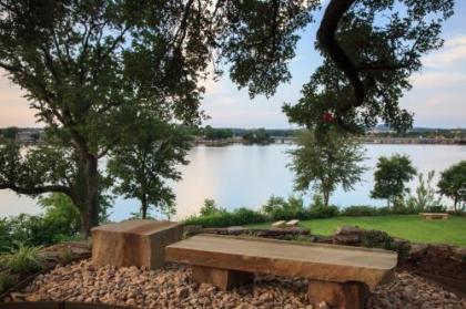 Inn on Lake Granbury - image 5